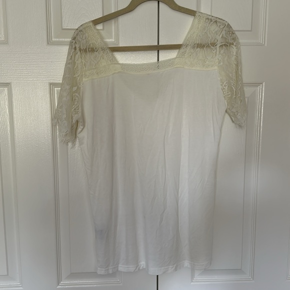 Cream tshirt - Picture 2 of 5